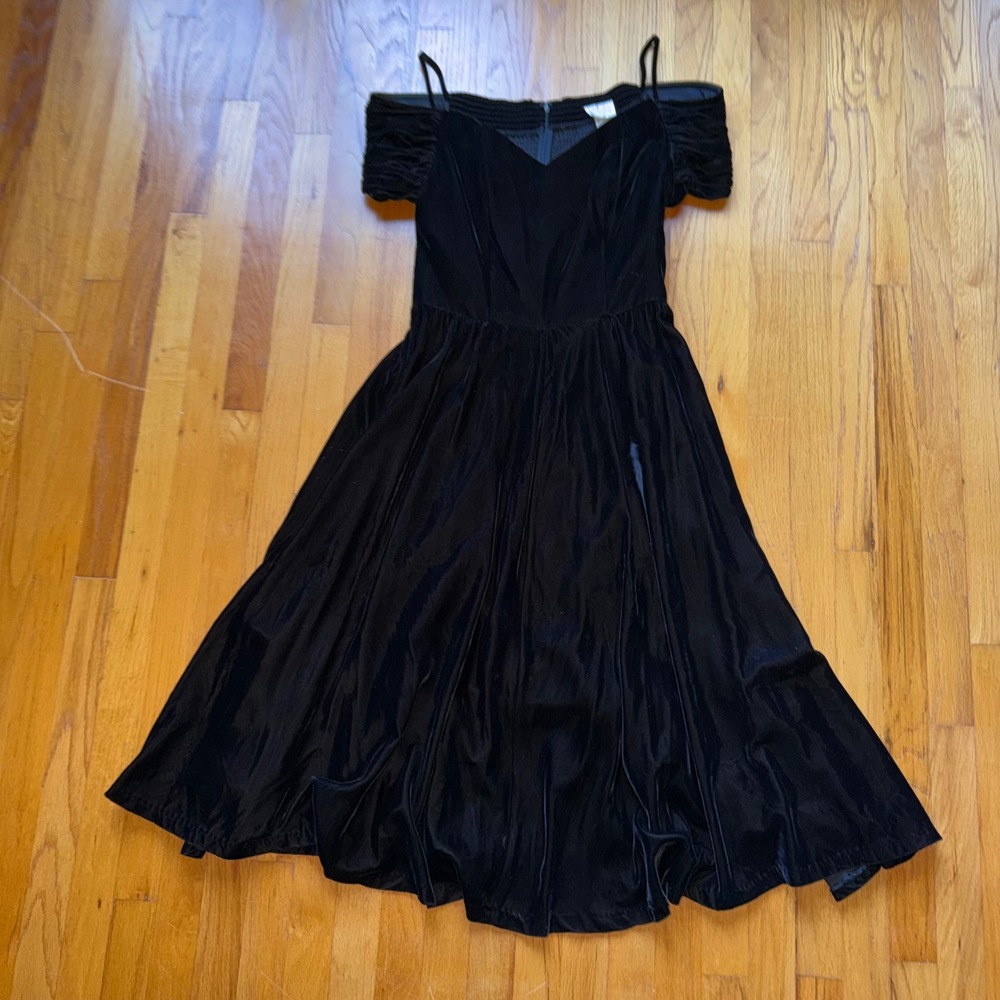 Vintage Moda Int'l Black Velvet Off Shoulder Midi Dress Smocked Sz 14 Whimsigoth